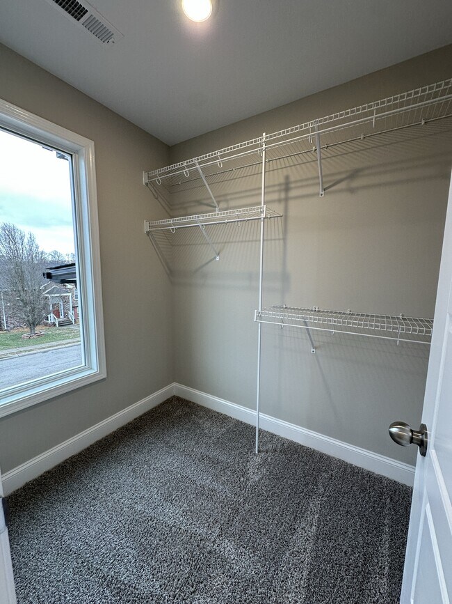 Building Photo - 3488 Cayuse Way
