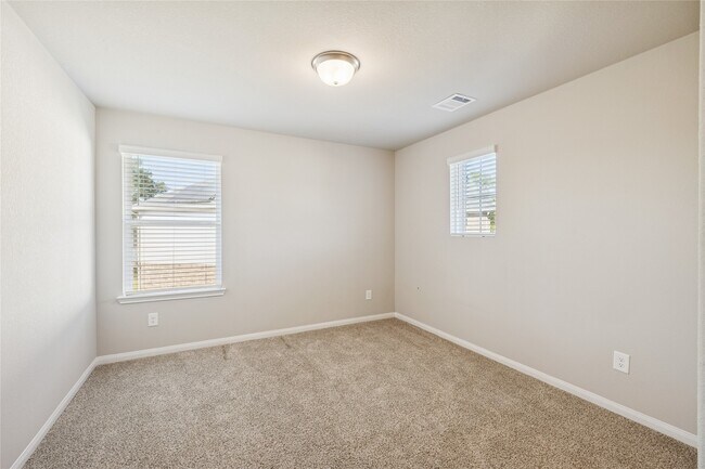 Building Photo - 17706 Rosemary Ln