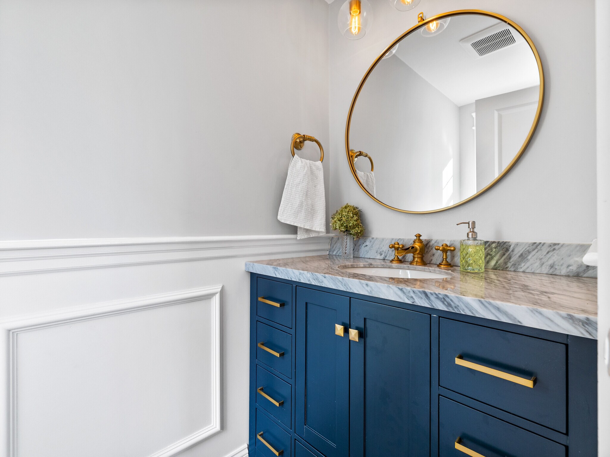 Building Photo - 25 Falmouth Rd