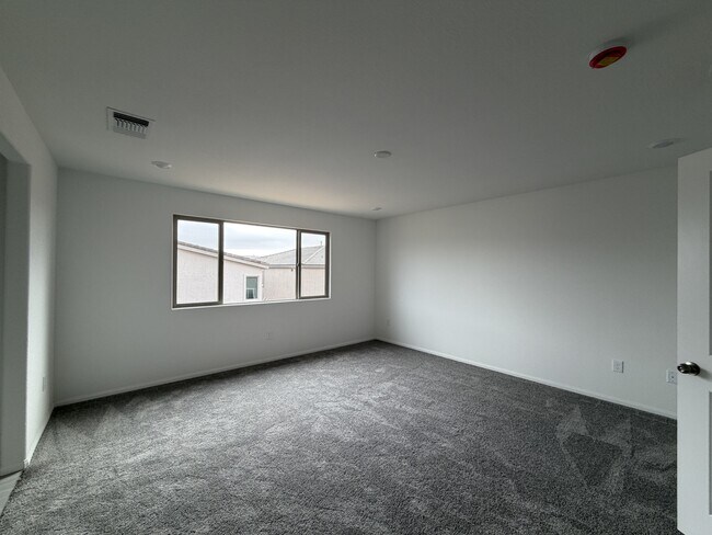 Building Photo - 7430 Pioneer Way