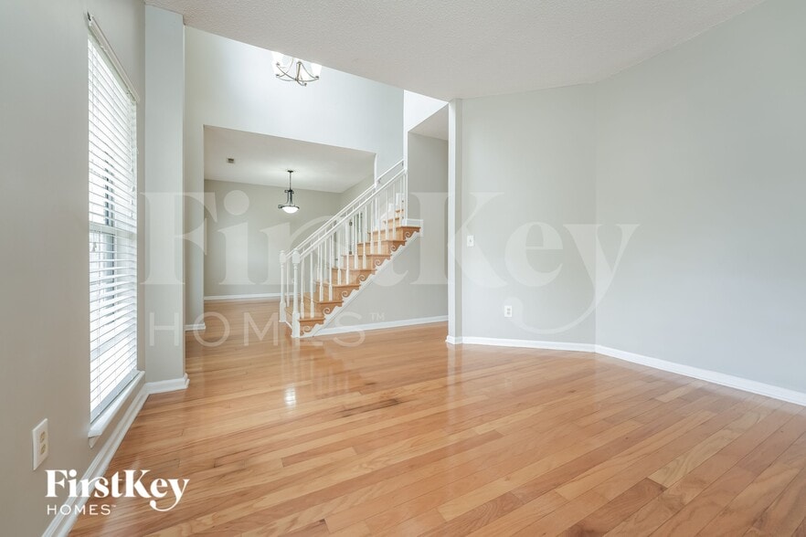 Building Photo - 103 Monsarret Ln