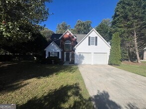 Building Photo - 5175 Victoria Park Dr