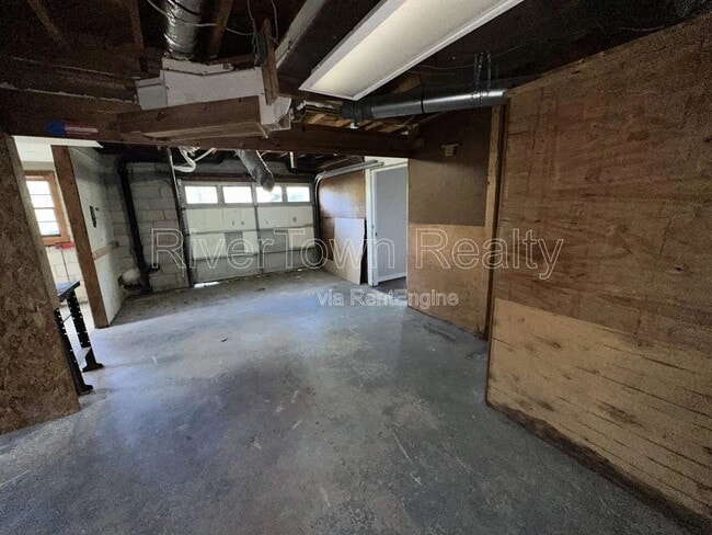 Building Photo - 3265 Hanna Dr