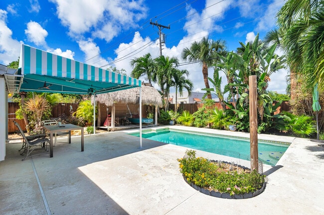 Building Photo - 341 Nottingham Blvd