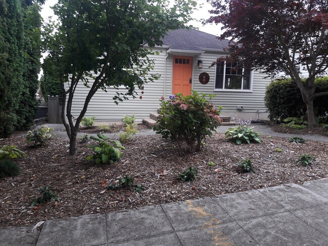 front of house (owner entrance) - 2811 NW 58th St