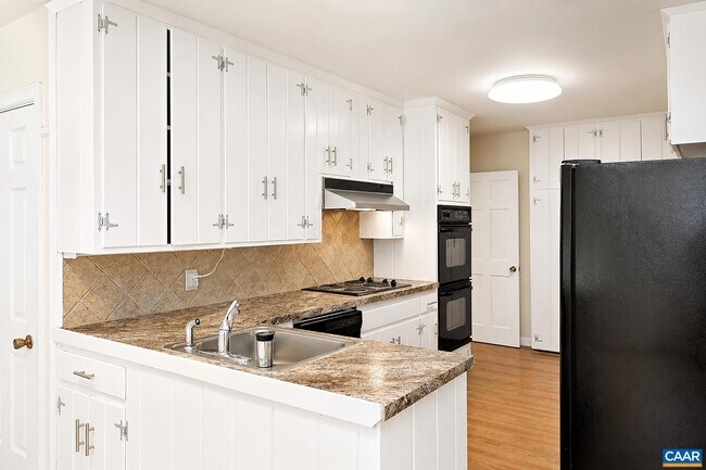 Building Photo - 1626 Brandywine Dr