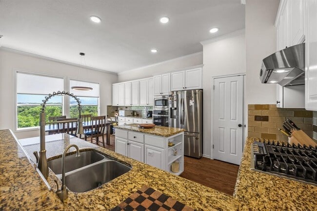 Building Photo - 5004 Valburn Ct