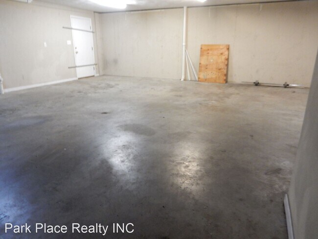 Building Photo - 2 br, 2 bath House - 704 Mecca Street NE
