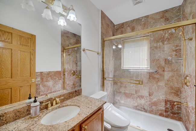 Building Photo - 9131 Delphia St