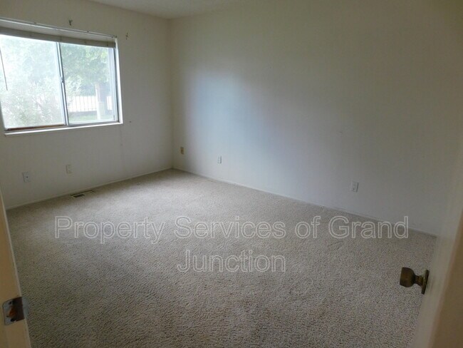 Building Photo - 4 Chardonnay Ct