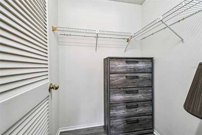 Building Photo - 7433 Greystone Dr