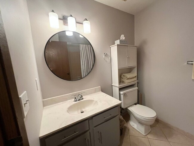 Building Photo - Fully Furnished 2-Bedroom Condo – 2 Blocks...