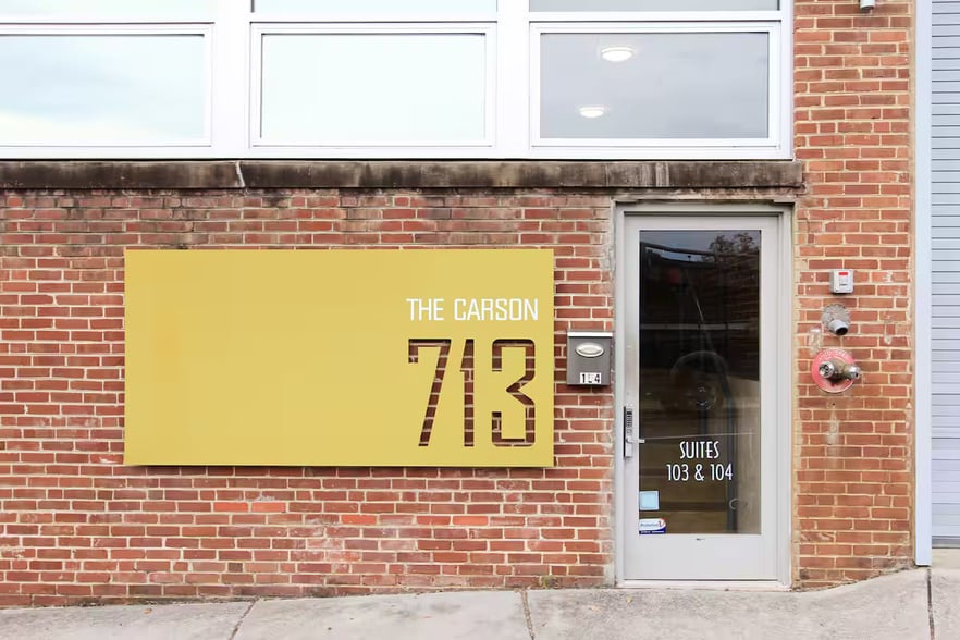 Building Photo - 713 S Central St