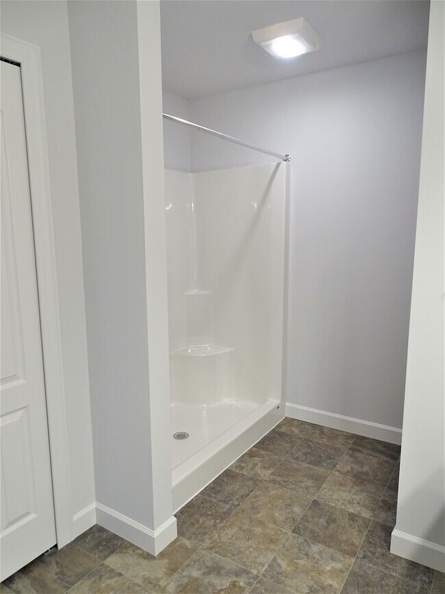 Building Photo - 1405 Fieldstone Dr