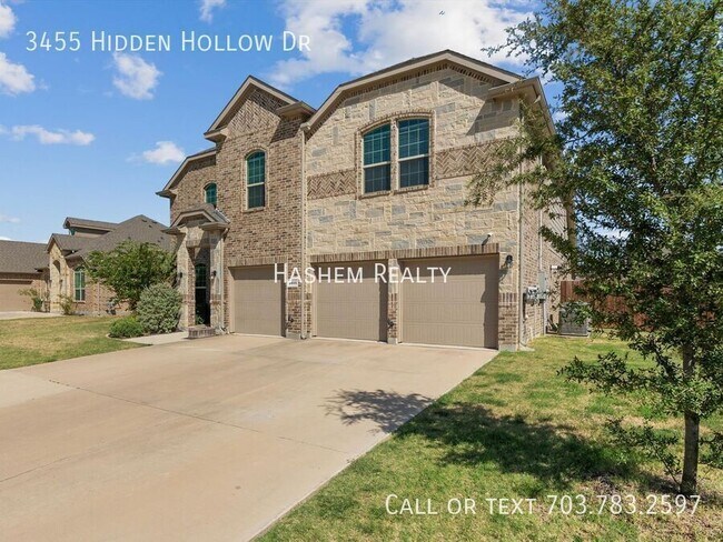 Building Photo - 3455 Hidden Holw Dr