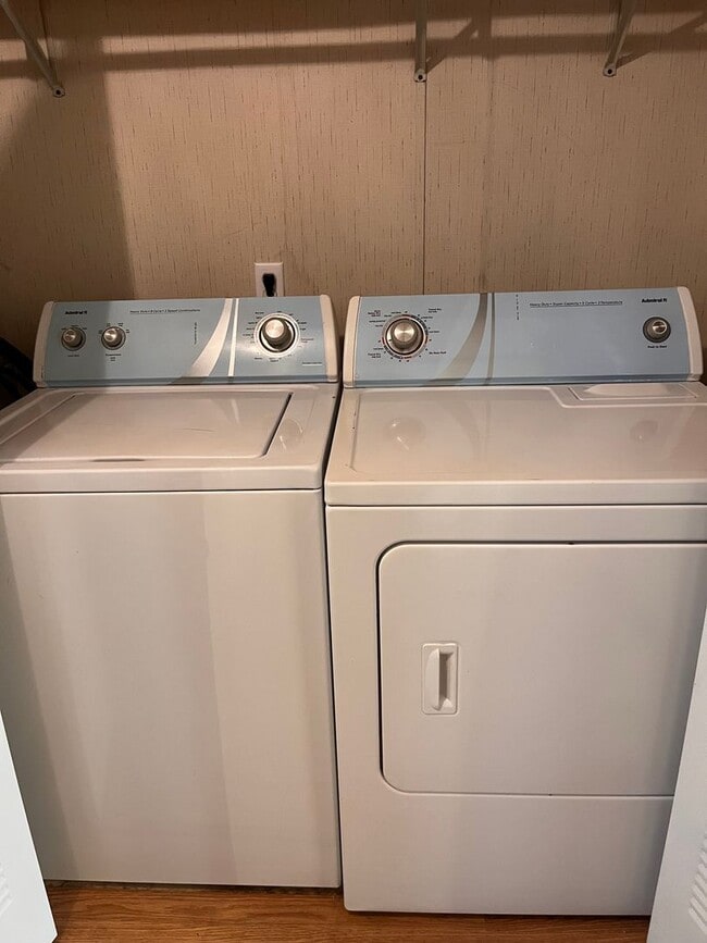 Building Photo - Home in south Lowndes County