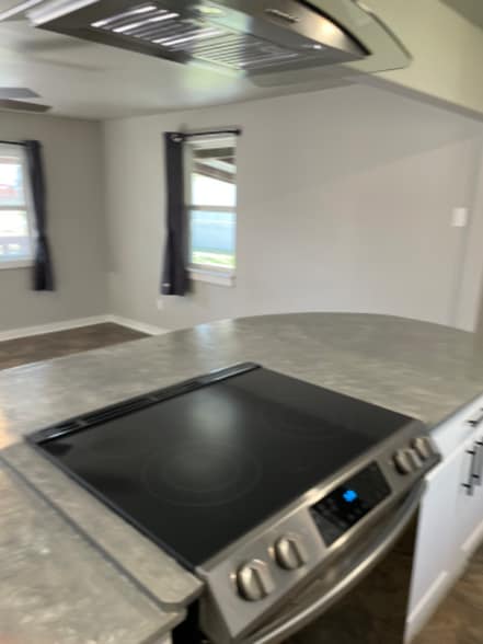 Building Photo - 104 S 5th St