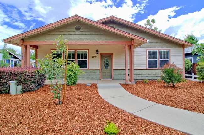 Primary Photo - Available Soon! Beautiful house in the Ave's