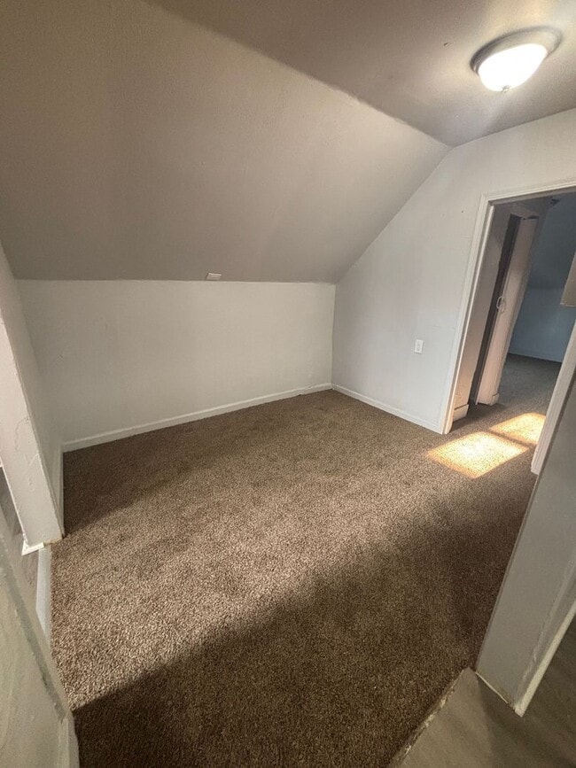 Building Photo - 3147 W 54th St