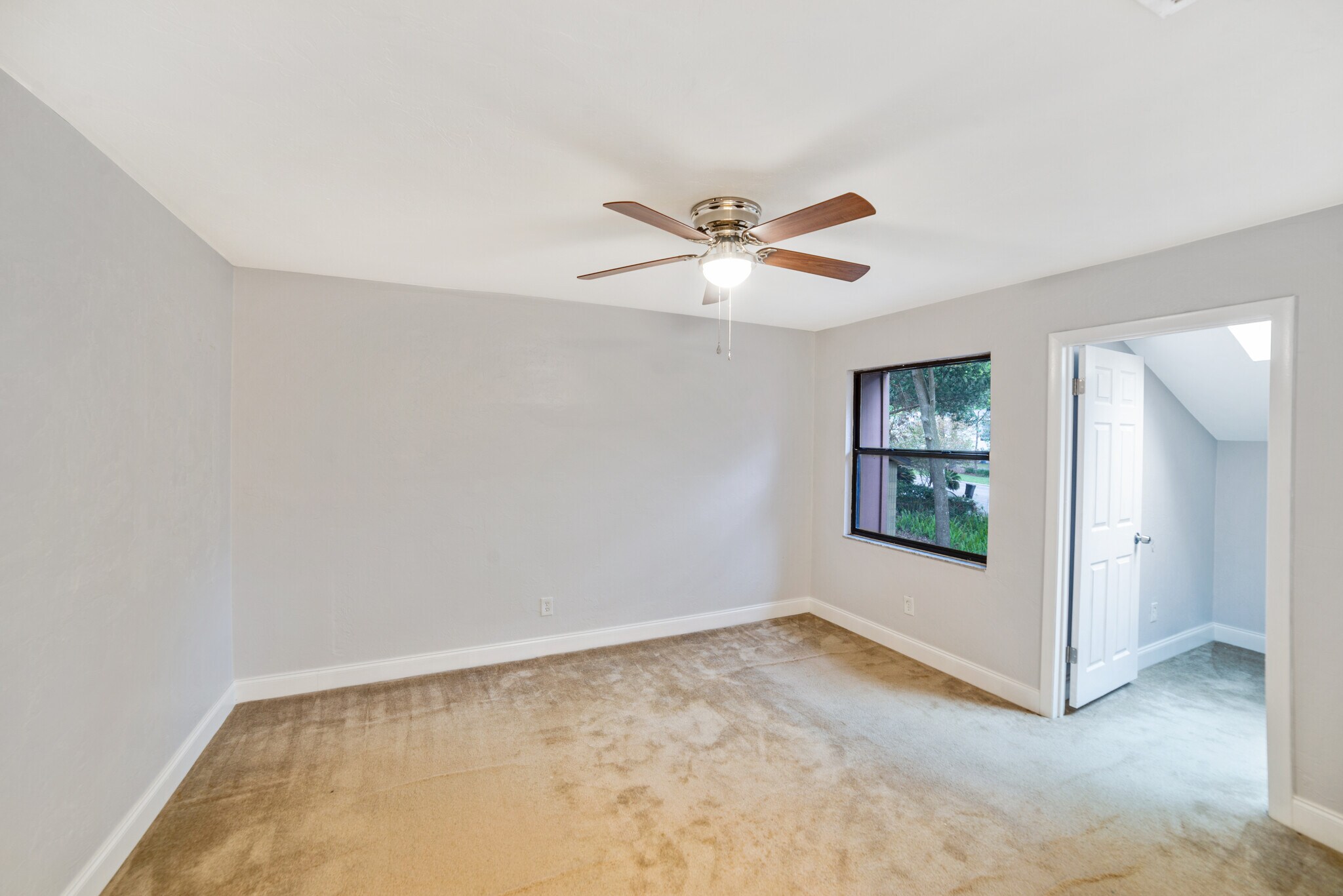 Building Photo - 4307 SW 70th Ter