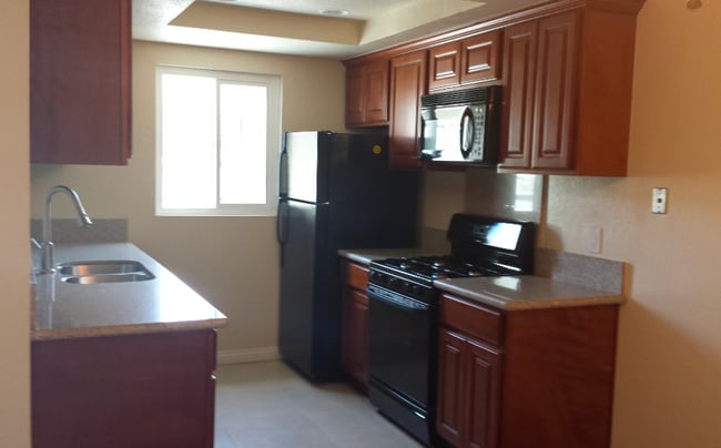 Building Photo - 2228 Garnet Ave