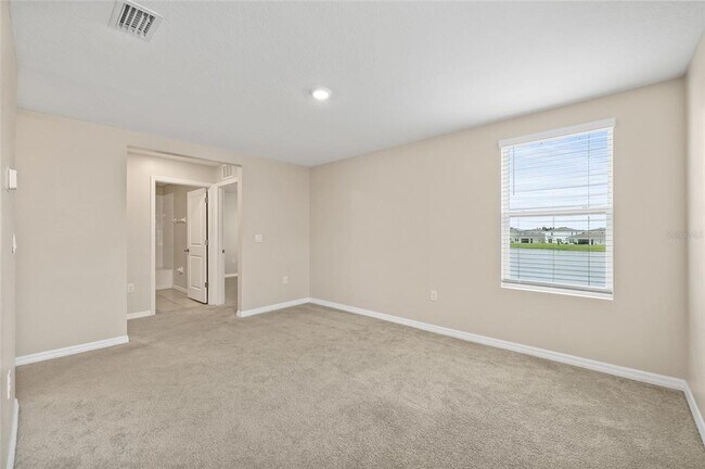 Building Photo - 16847 Delia St