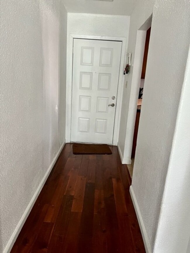 Building Photo - Available Now  4 Bedroom 2 bath home