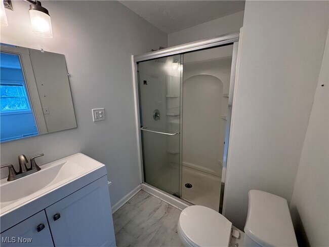 Building Photo - 3820 John Ave