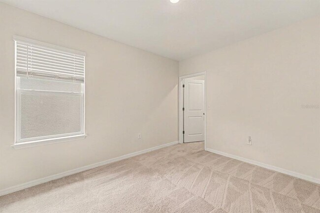 Building Photo - 3221 Living Coral Dr