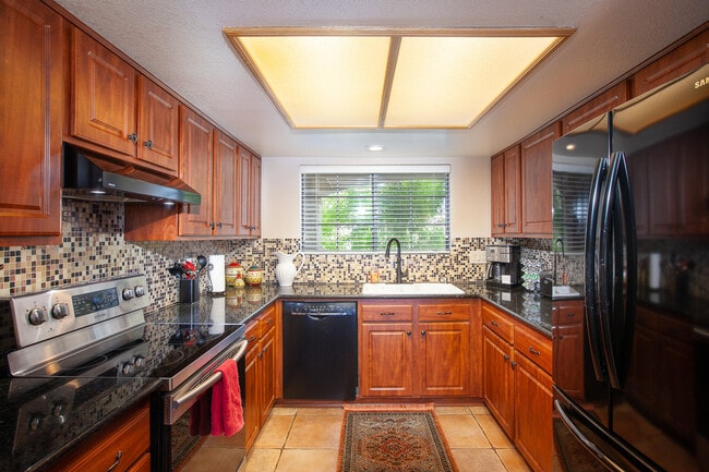 Building Photo - 500 S Farrell Dr