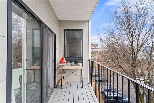 Building Photo - 1457 Tremont St