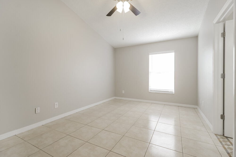 Building Photo - 13710 Glasser Ave