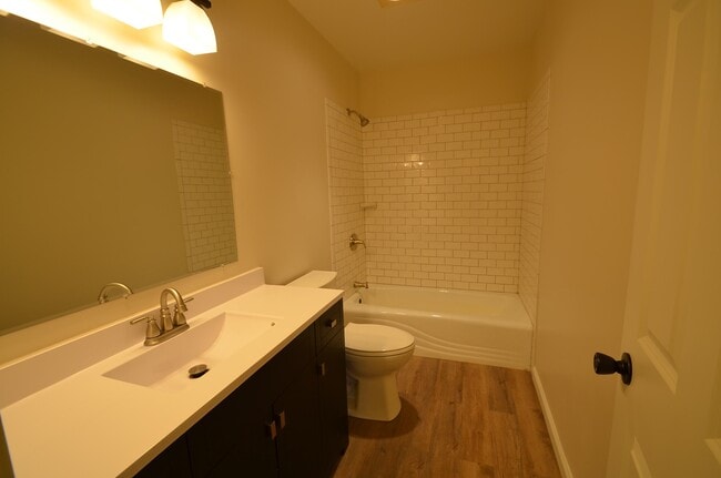 Building Photo - 612 Highway 55