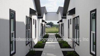 Building Photo - 2813 Bravo Rd