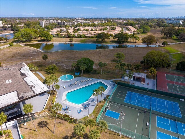 Building Photo - 3801 Environ Blvd