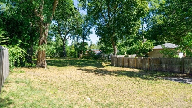 Building Photo - 36 Jackson Ave