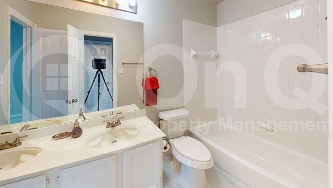 Building Photo - 4032 Guthrie Dr