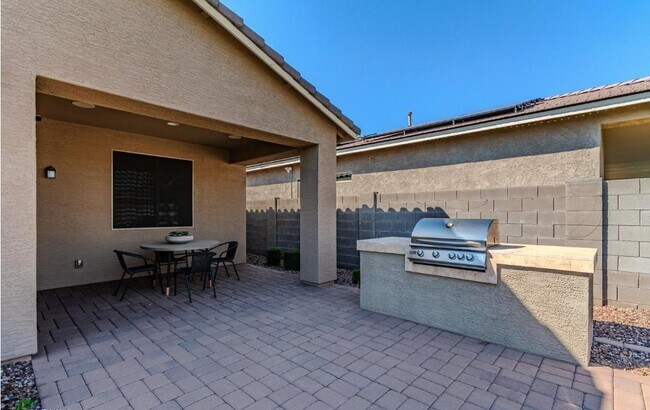 Building Photo - 5059 N 183rd Ln