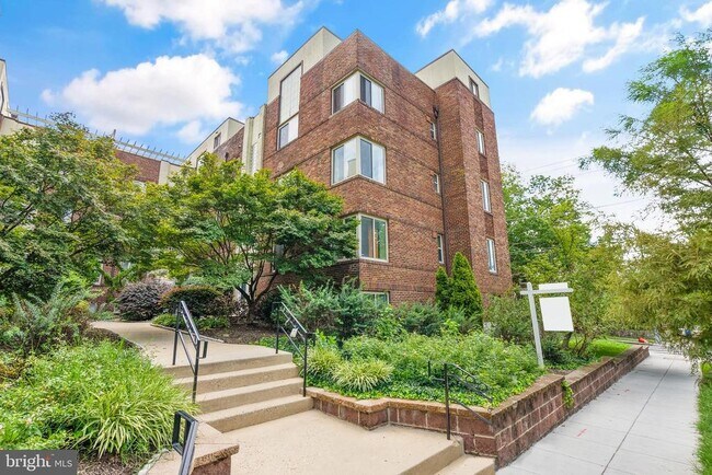 Building Photo - 5401 9th St NW