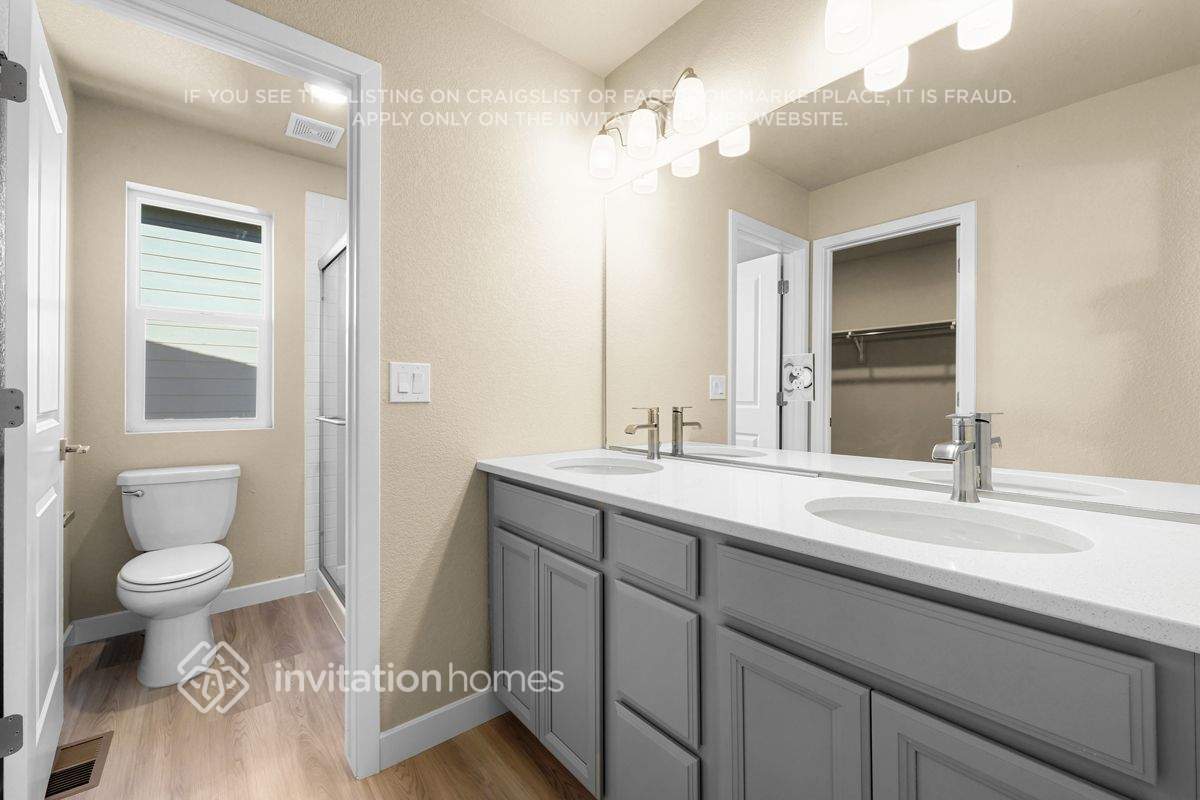 Building Photo - 11287 House Finch Ln