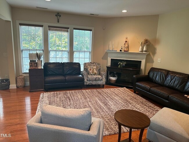 Building Photo - 1124 Jewel Creek Dr
