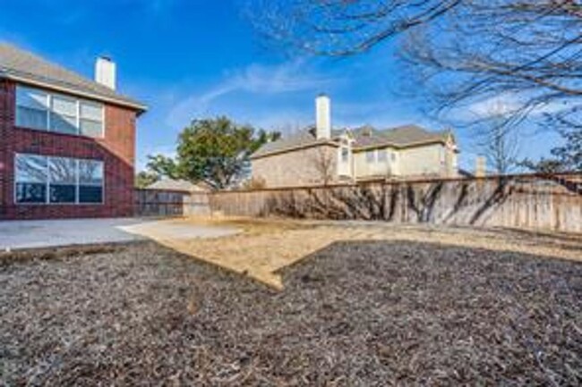 Building Photo - Large 4 bedroom home Lewisville ISD!