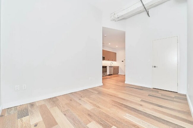 Building Photo - 945 Bergen St