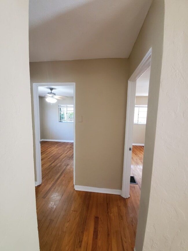 Building Photo - Two Bedroom House with carport