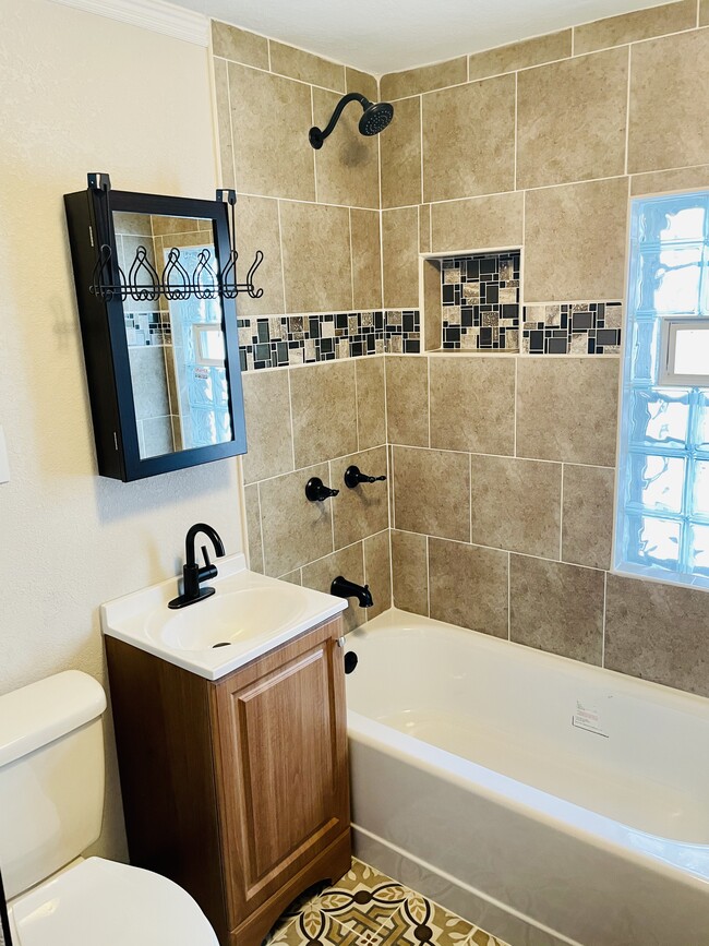 Beautiful Bathroom - 2422 W Mitchell St