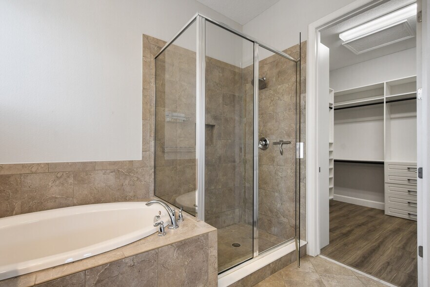 Building Photo - 13787 Benavente Ave