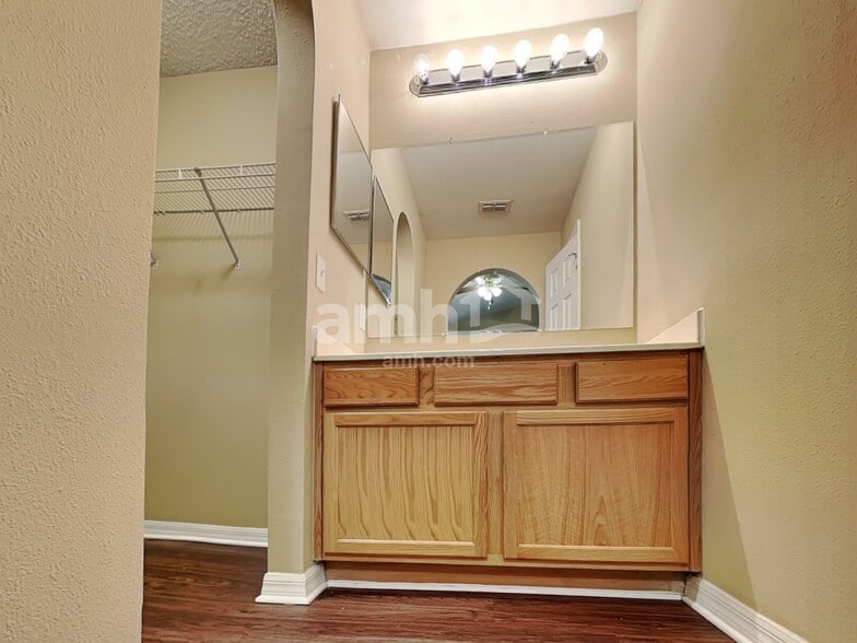 Building Photo - 6679 Gentle Oaks Dr W