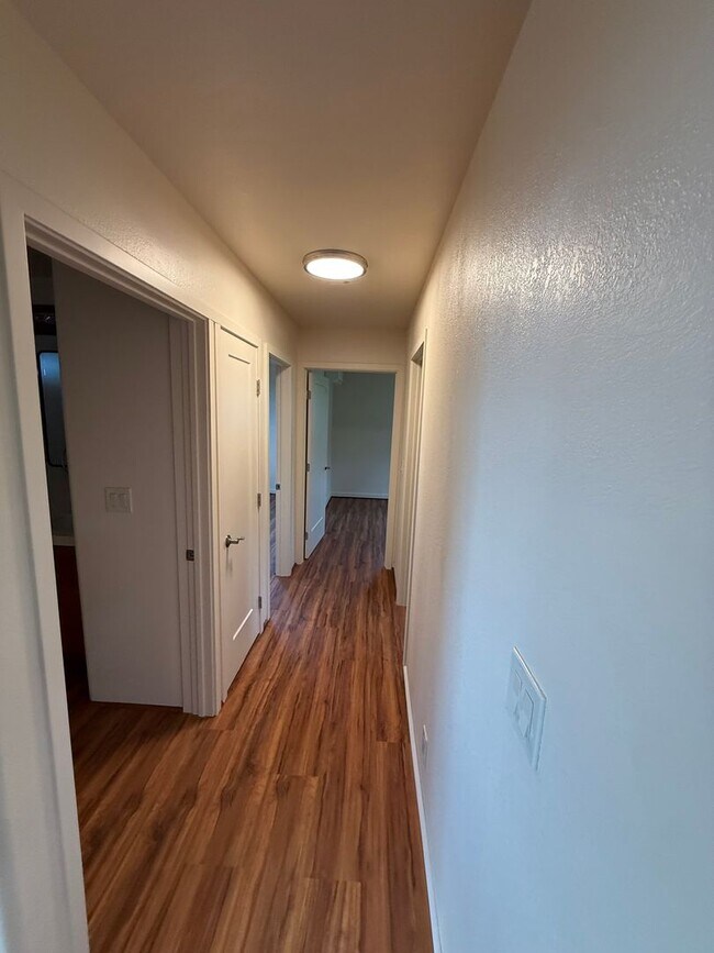 Building Photo - Upper Kalaheo, fully renovated three-bedroom two bathroom home.