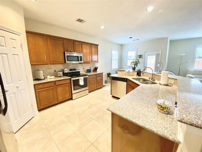 Building Photo - 17518 Stamford Oaks Dr