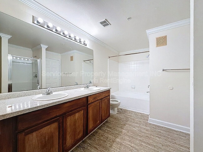 Building Photo - 18487 Bridle Club Dr